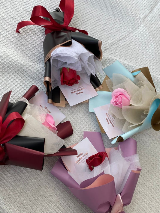 Mini 1 Stalks Fresh Rose Bouquet